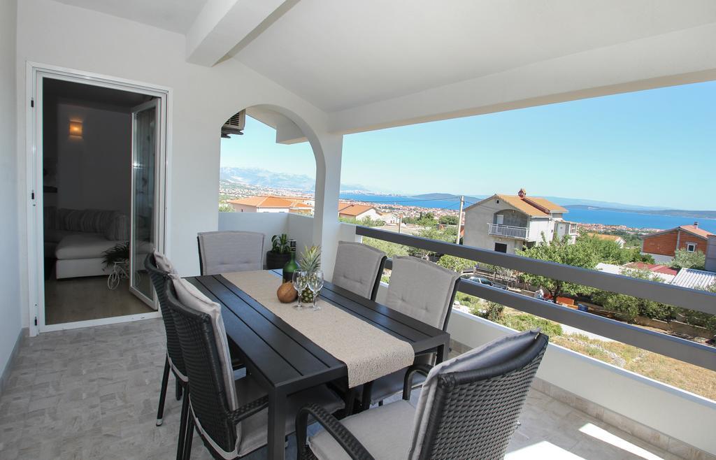 Apartment Lara Kastel Novi Exterior photo